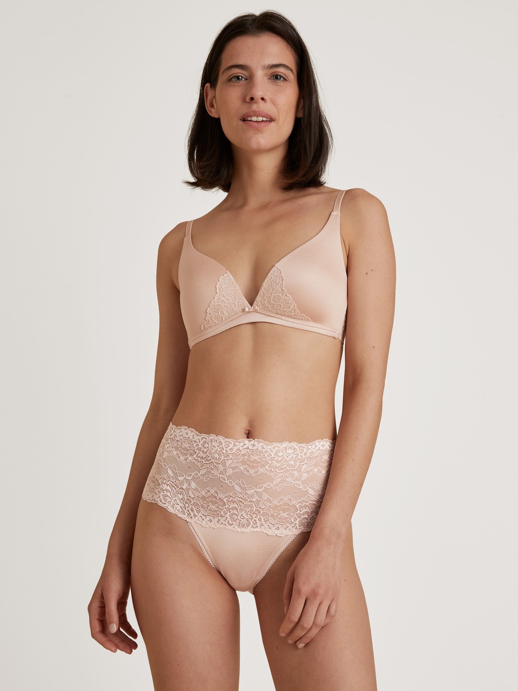 Triangle bra without underwire