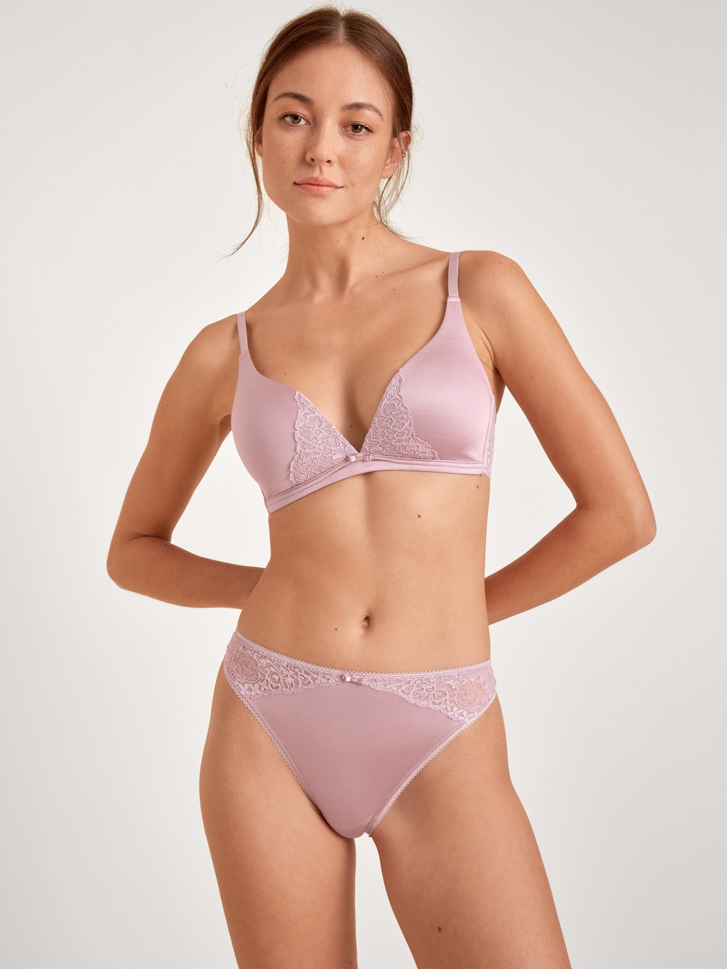 Triangle bra without underwire