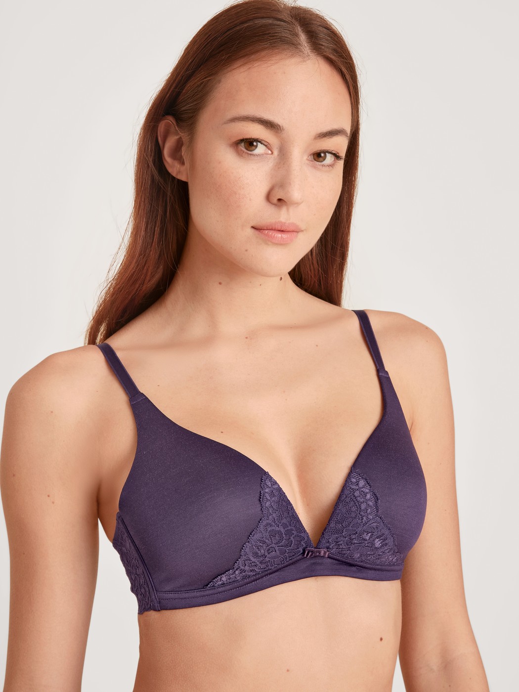 Triangle bra without underwire