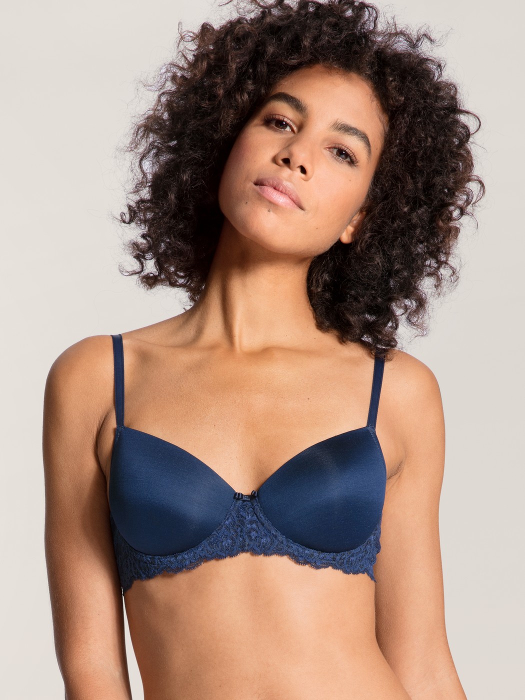 Underwired T-shirt bra with padding