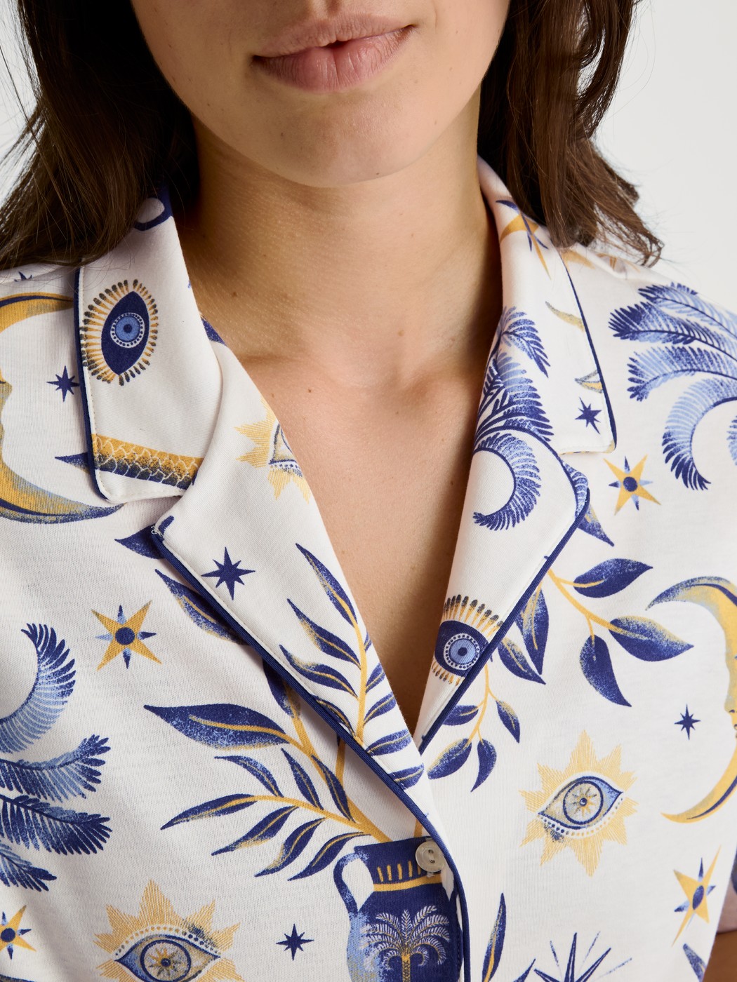 Camicia a maniche corte, abbottonata