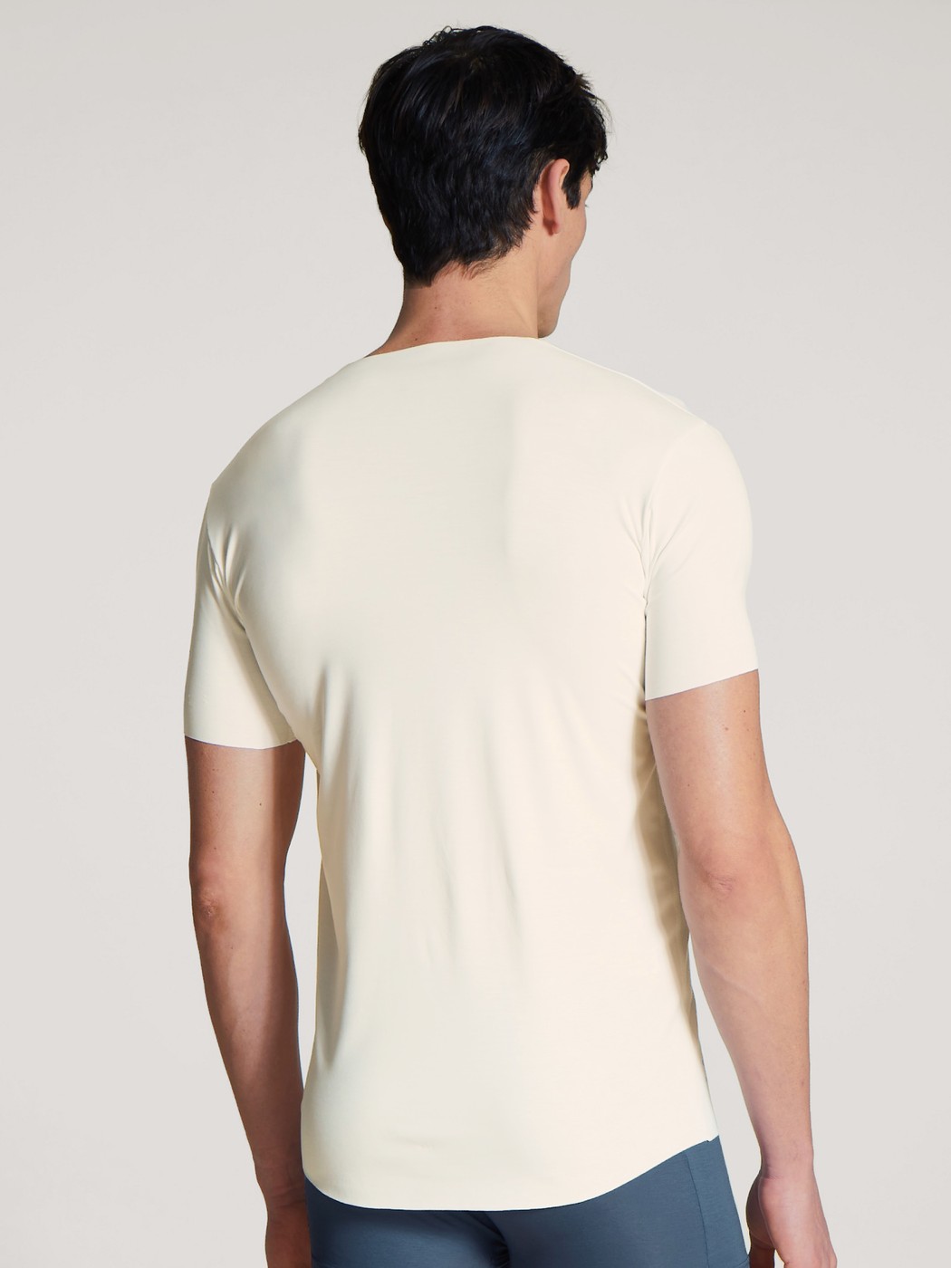 T-Shirt mit Clean Cut, V-Neck, Cradle to Cradle Certified®