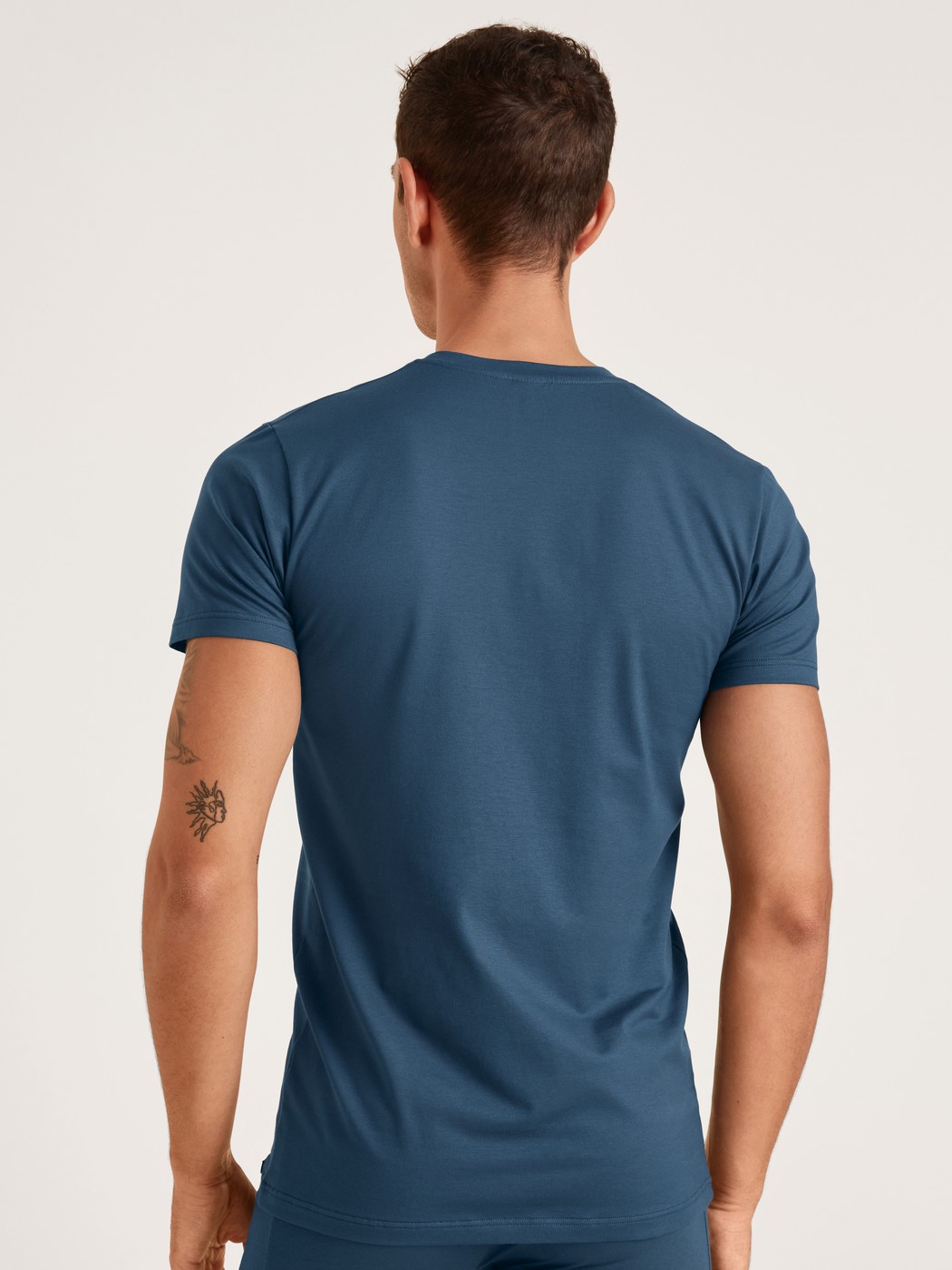 T-Shirt mit V-Neck