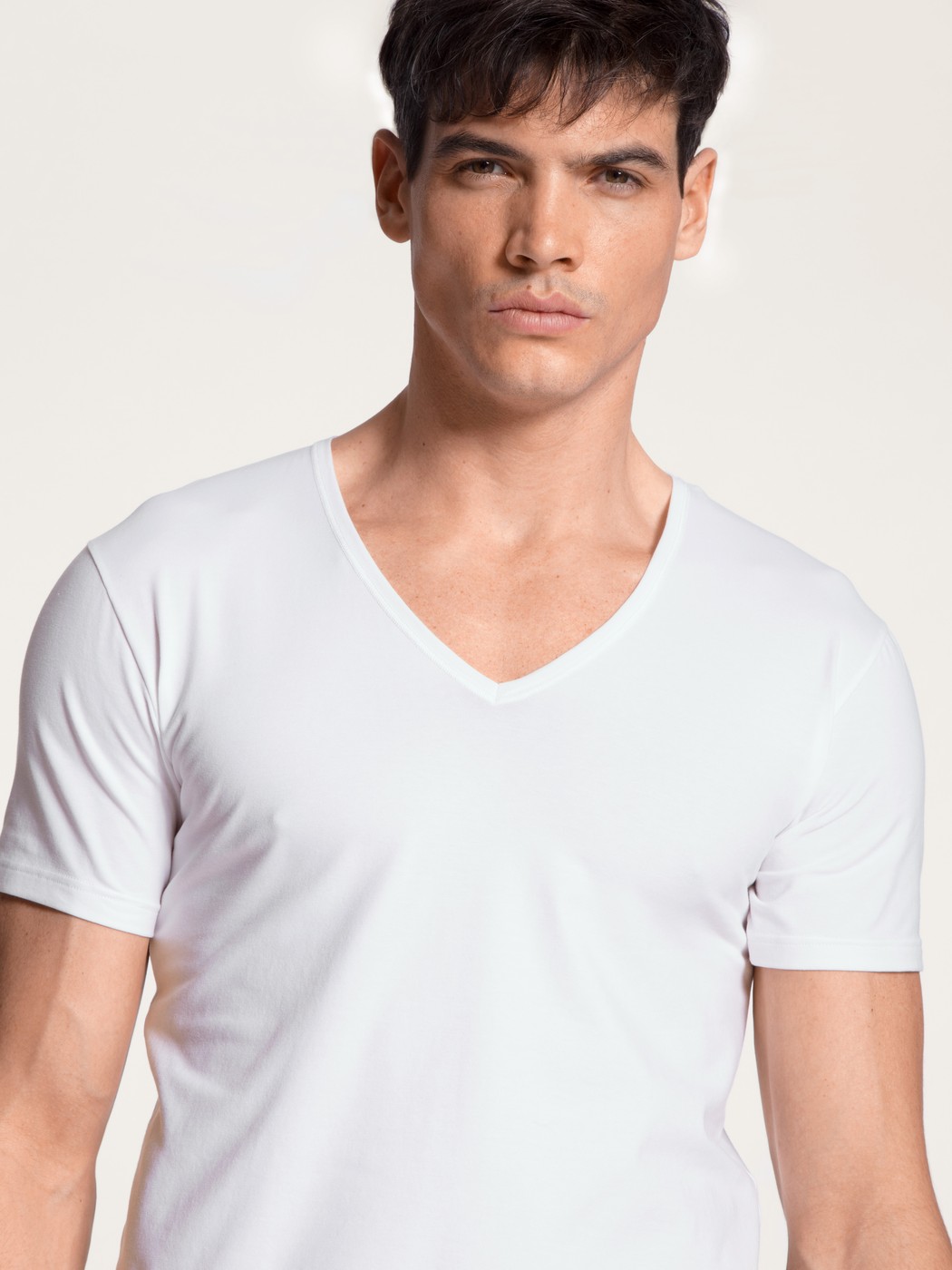 T-Shirt, V-Neck