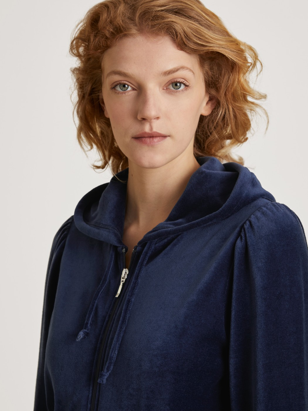 Sweatshirt with hood