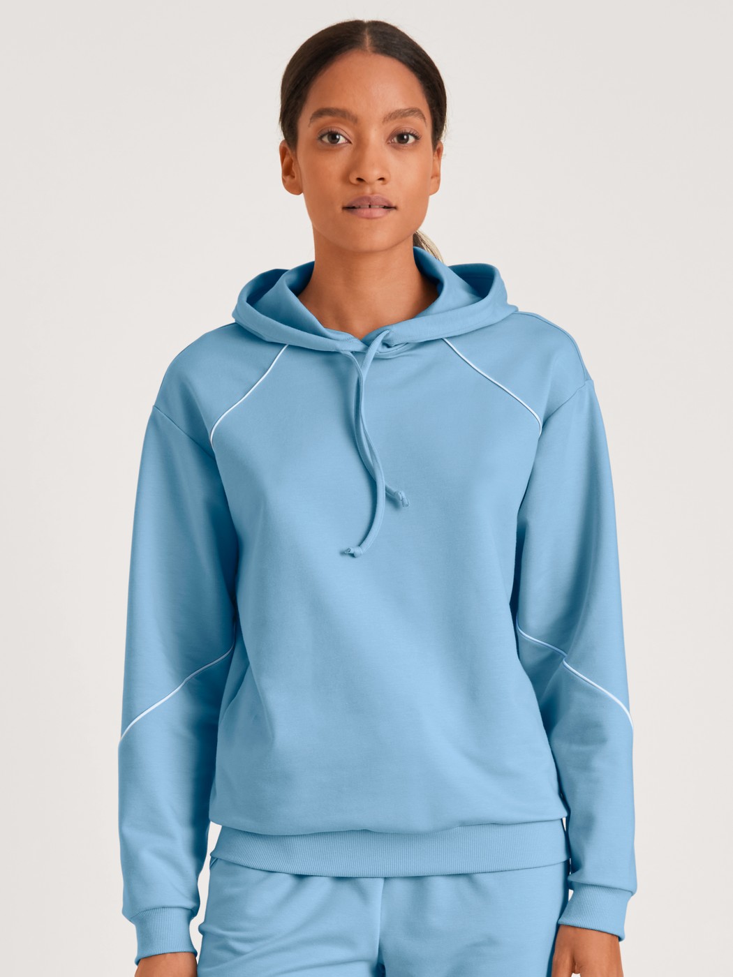 Sweatshirt with hood