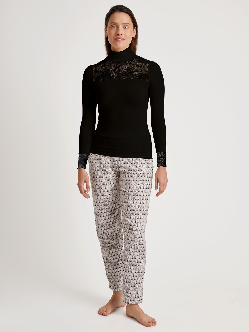 Long-sleeved turtleneck shirt in wool and silk