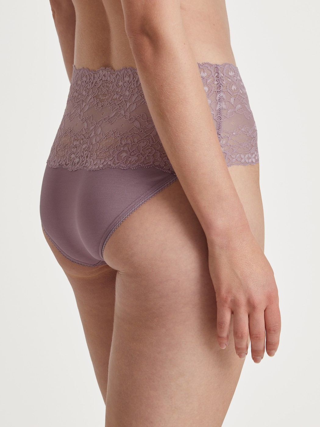 High-waisted briefs with lace waistband