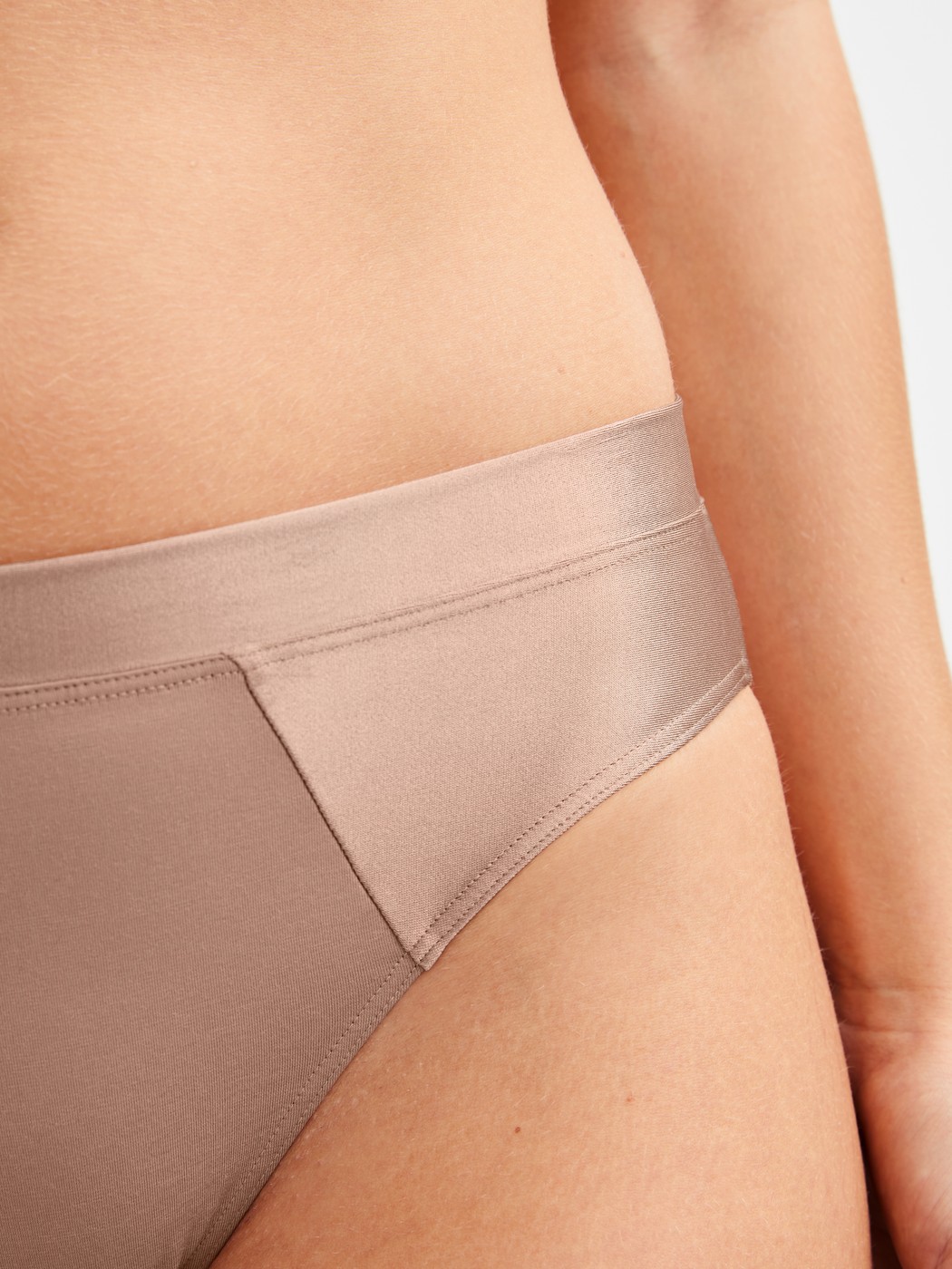 Women model is wearing Brief made of Cotton in Beige, Unicoloured from the Cate series by CALIDA, Detail