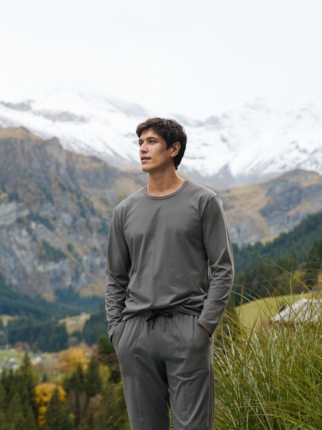 Men model is wearing Pyjama Bottoms with Side Pockets made of 100% Cotton in Grey, Unicoloured from the RMX Sleep Leisure series by CALIDA, Additional Image