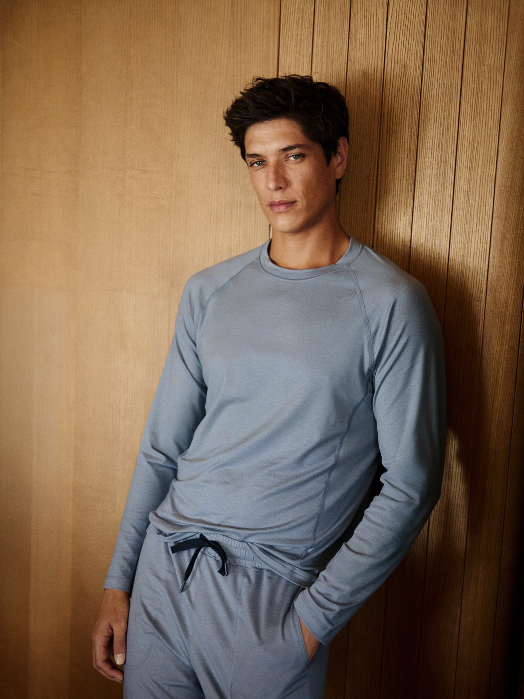 Men model is wearing Pyjama bottom with cuffs made of Lyocell in Grey, Unicoloured from the DSW Warming series by CALIDA, Additional Image