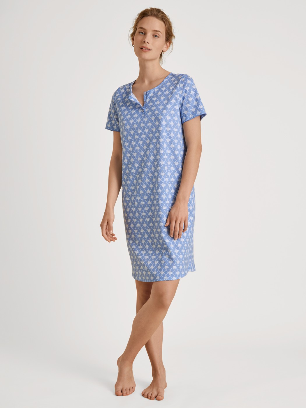 Short sleeve nightdress, length 95cm