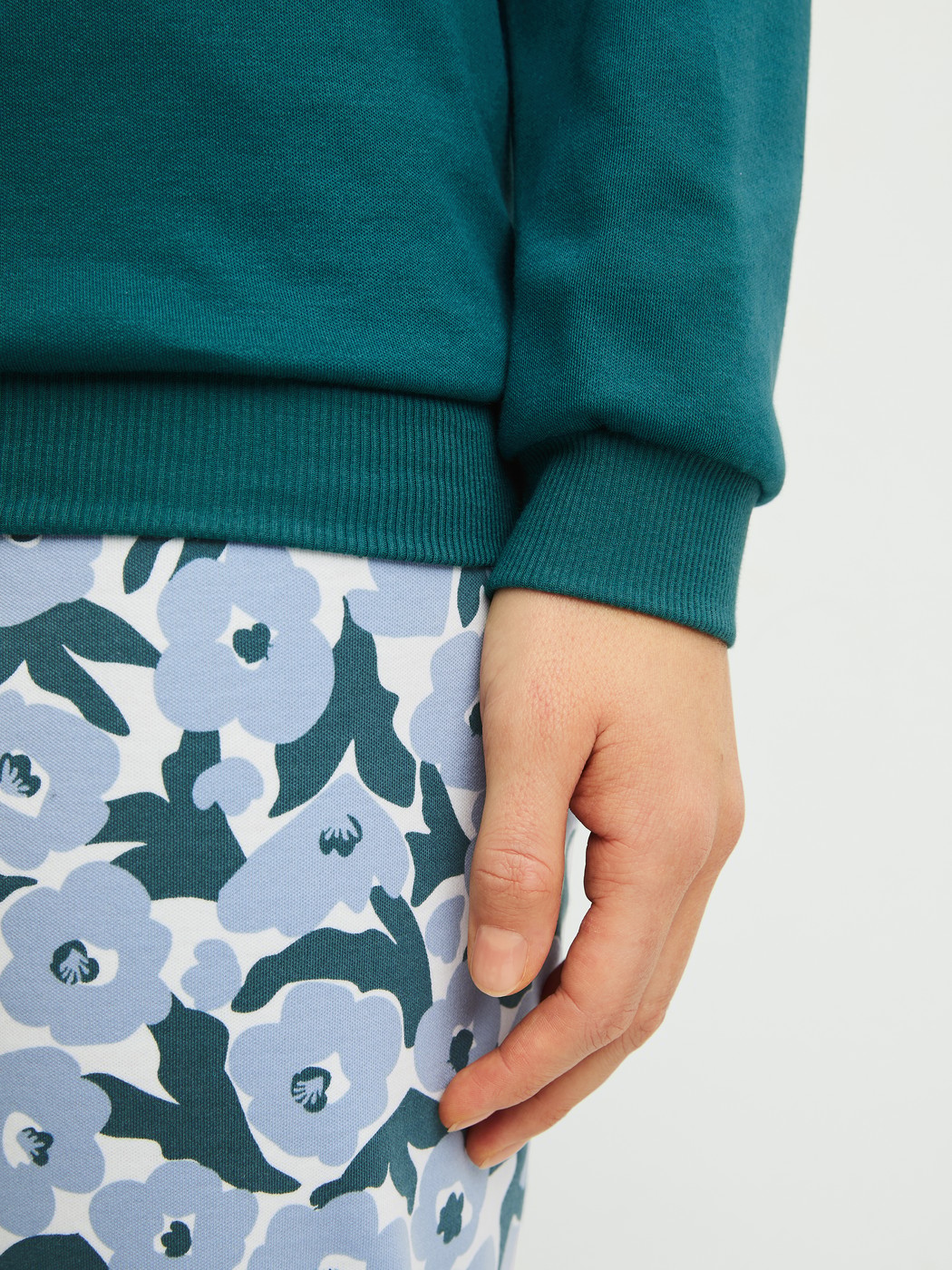 Women model is wearing  made of 100% Cotton in Turquoise, Floral from the Midnight Flowers series by CALIDA, Detail