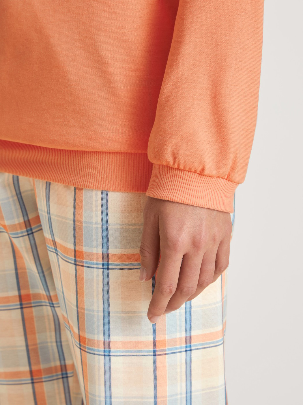 Pyjama with cuff