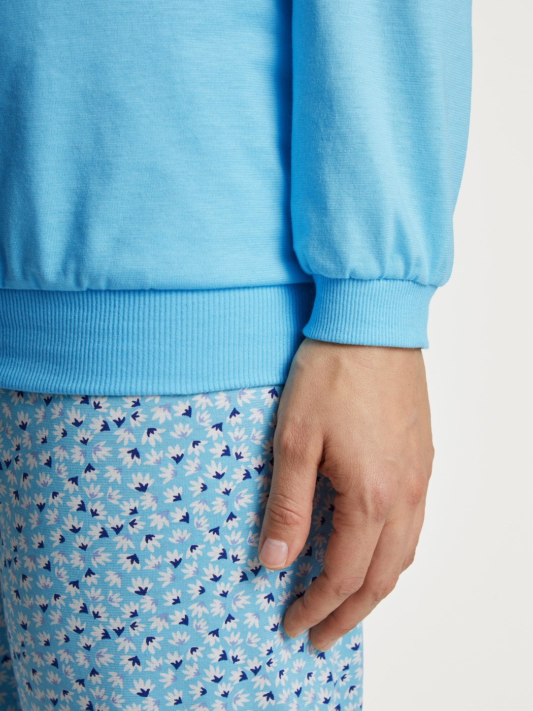 Pyjama with cuff