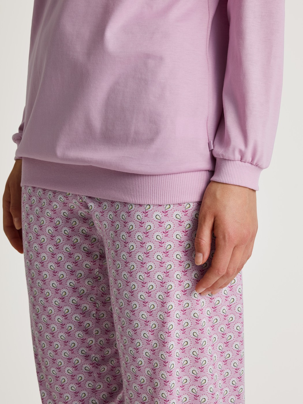 Pyjama with cuff