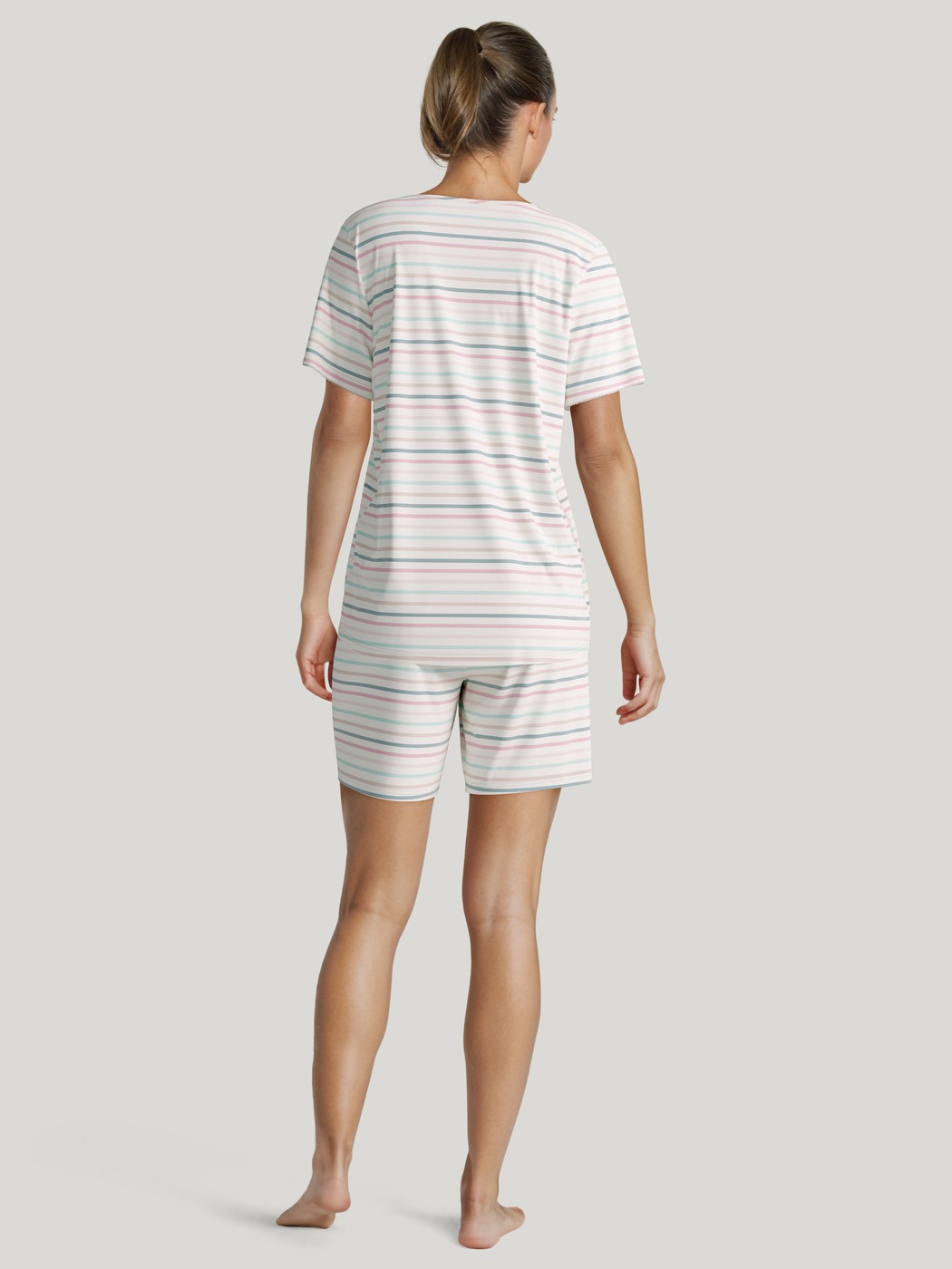 Short pyjama