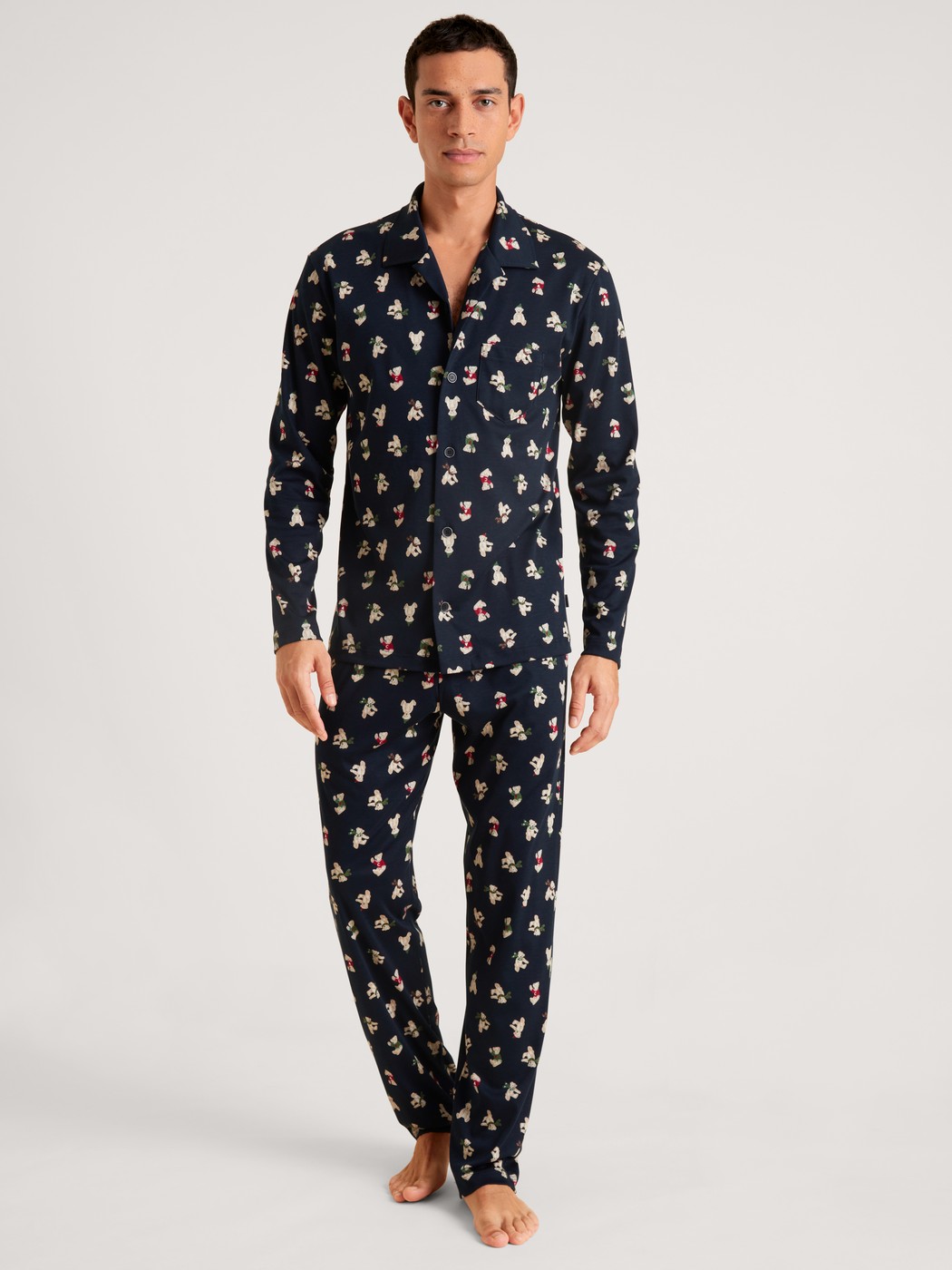 Pyjama boutonné sur toute la longueur