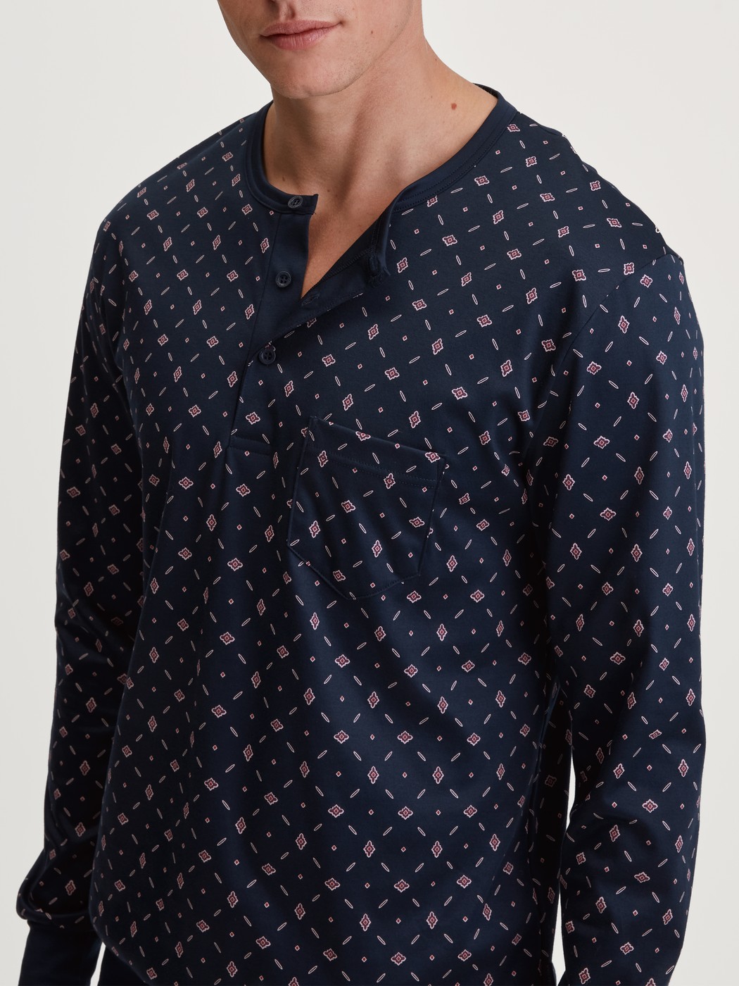 Men model is wearing Pyjama with cuff made of 100% Cotton in Blue, Patterned from the Relax Selected 4 series by CALIDA, Detail