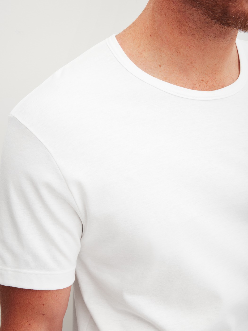 Men model is wearing Short pyjama made of 100% Cotton in Blue, Striped from the Relax Streamline 4 series by CALIDA, Detail