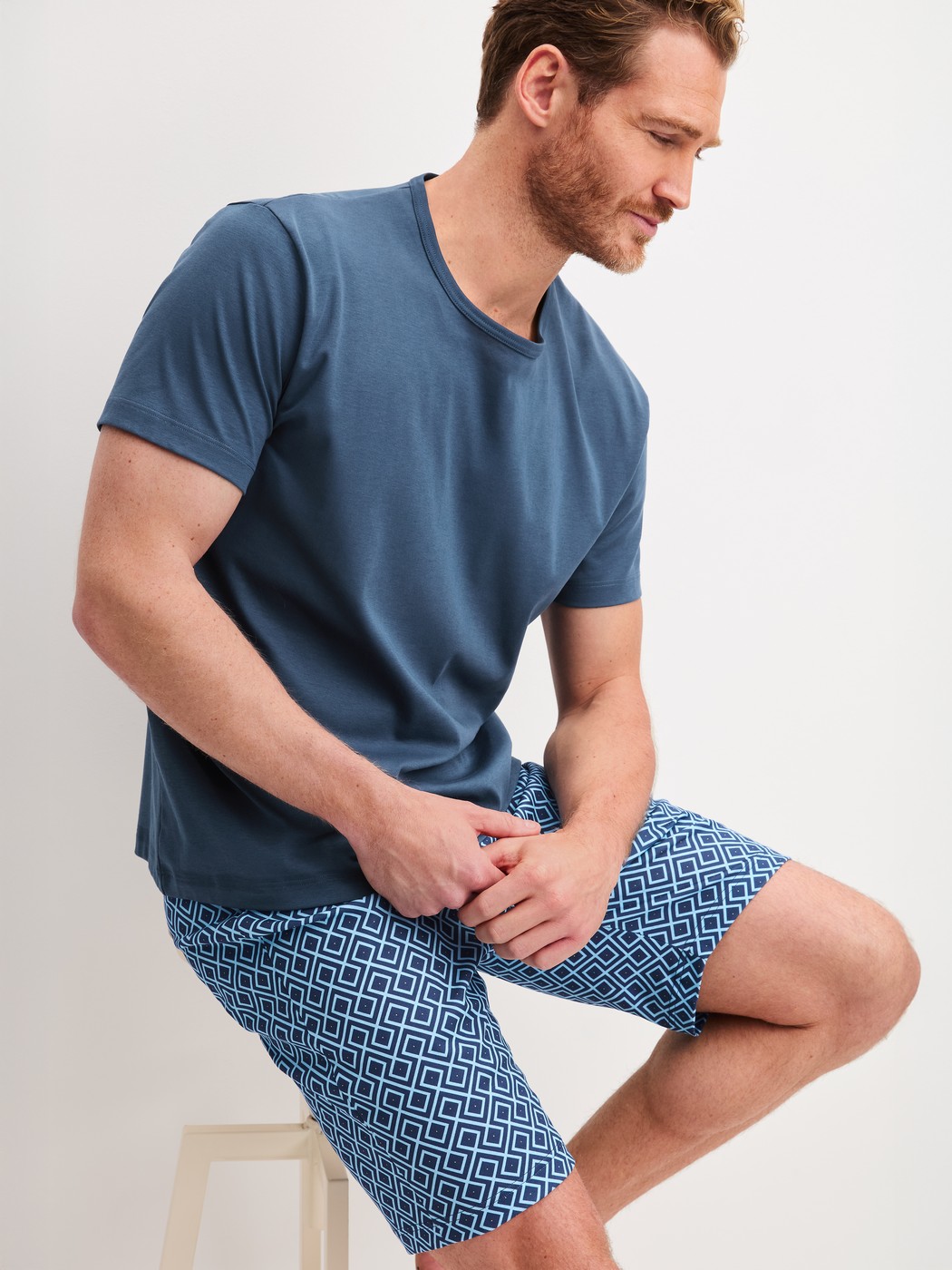 Men model is wearing Short pyjama made of 100% Cotton in Blue, Checked from the Relax Streamline 2 series by CALIDA, Additional Image