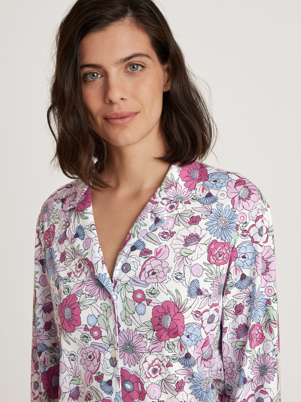 Pyjama boutonné sur toute la longueur