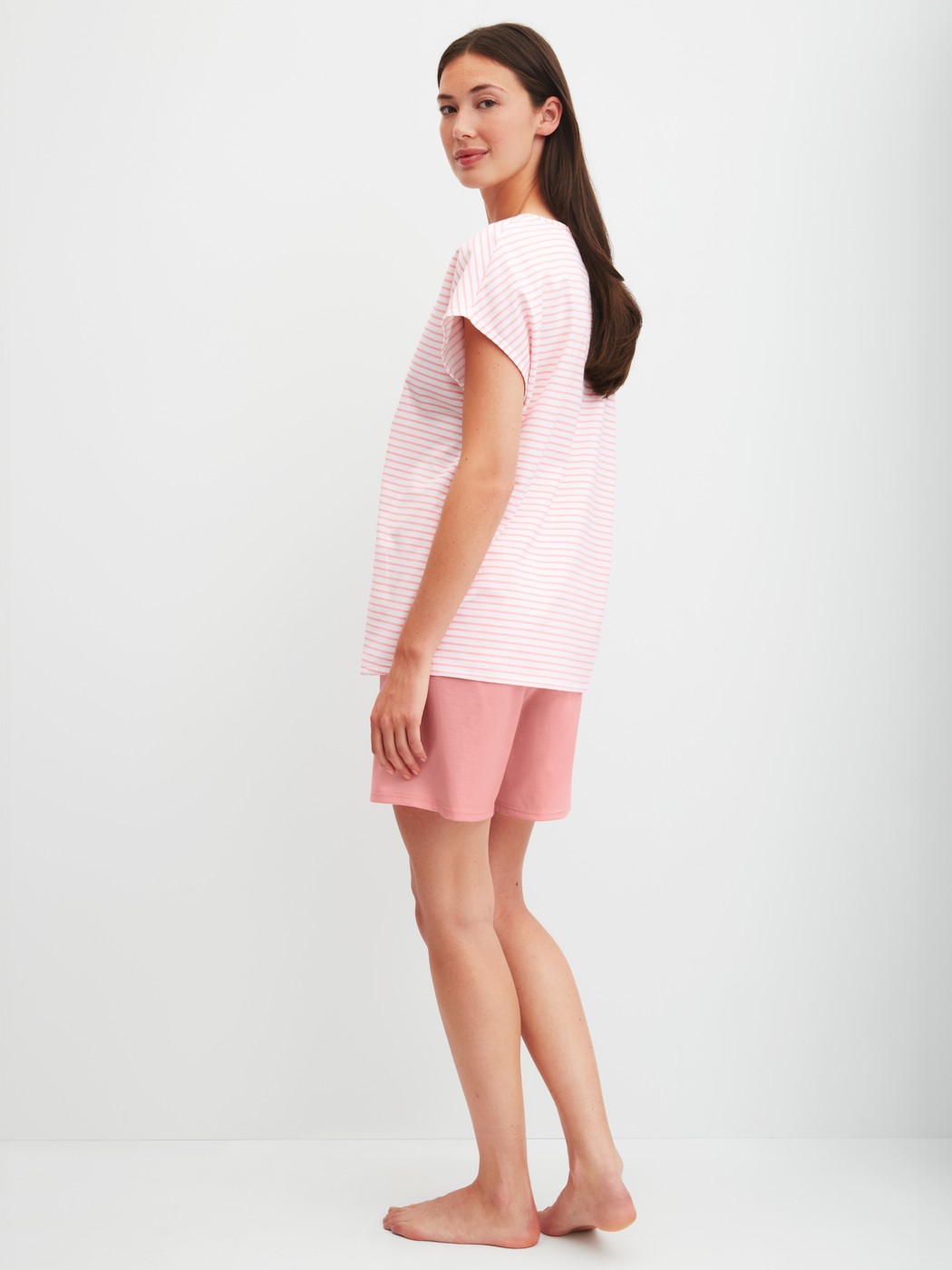 Le mannequin Femme porte le/la Pyjama court en 100% coton de couleur Orange, À motifs, de la série Lovely Nights de CALIDA, Vue arrière