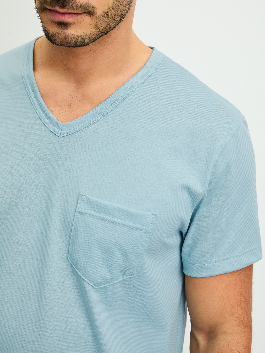 Men model is wearing Short pyjama made of 100% Cotton in Blue, Patterned from the Relax Imprint 3 series by CALIDA, Detail