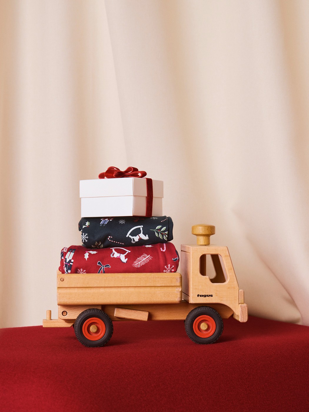 Kinder - Jumpsuit aus 100% Baumwolle in Rot, Gemustert aus Serie Family & Friends von CALIDA, Detail