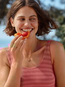 Damen-Model trägt Bustier aus Terry aus Baumwolle in Braun, Gestreift aus Serie Lounge Stripe von CALIDA, Vorderansicht