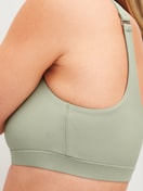 Damen-Model trägt Bustier aus Modal in Grün, Einfarbig aus Serie Natural Skin von CALIDA, Detail