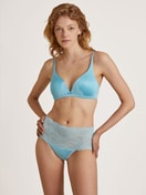 Triangle bra without underwire