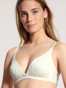 Triangle bra without underwire