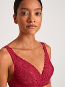 Lace bra without underwires