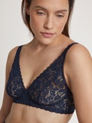 Lace bra without underwires