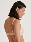 Spacer bra with wires