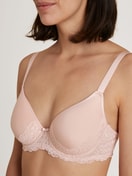 Spacer bra with wires