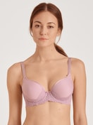 Spacer bra with wires