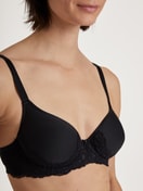 Spacer bra with wires