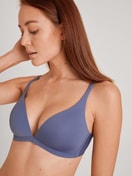 Triangle bra without underwire