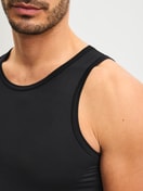 La modella / Il modello Uomo indossa  in Poliammide di colore Nero, Tinta unita, della serie Micro Stretch di CALIDA, Abbigliamento