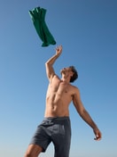 Men model is wearing Shirt short sleeve made of Lyocell in Green, Unicoloured from the DSW Cooling series by CALIDA, Additional Image