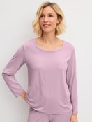 Women model is wearing Shirt long sleeve made of Modal in Purple, Unicoloured from the DSW Balancing series by CALIDA, Front view