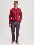Men model is wearing Shirt long sleeve made of 100% Cotton in Red, Unicoloured from the Remix Basic Sleep series by CALIDA, Outfit
