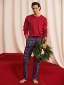 Men model is wearing Shirt long sleeve made of 100% Cotton in Red, Unicoloured from the Remix Basic Sleep series by CALIDA, Additional Image