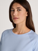 Long-sleeve shirt, raglan sleeves