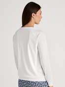 Long-sleeve shirt, raglan sleeves