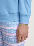 Damen-Model trägt Langarm-Shirt aus 100% Baumwolle in Blau, Einfarbig aus Serie Ski Resort von CALIDA, Detail