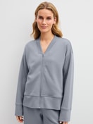 La modella / Il modello Donna indossa  in Cotone di colore Grigio, Tinta unita, della serie Natural Embrace di CALIDA, Vista frontale