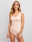 Women model is wearing Brief made of Cotton in Pink, Unicoloured from the Natural Comfort series by CALIDA, Outfit